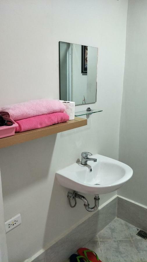 Lelani's Comfy Condo Lapu-Lapu City Eksteriør billede